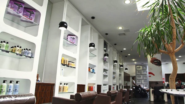 Face Framing Highlights, Deep Conditioning & Blowout